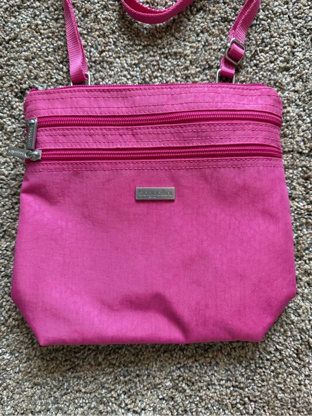 BAGGALLINI Bright Pink Nylon Zippered Crossbody Shoulder Bag